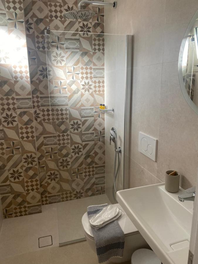 Libera Private Rooms Parga Exterior photo